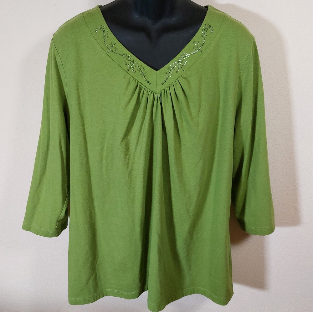 Bobbie Brooks Spring Green Bead Accent V- neck, 3/4 sleeves, size 2X
